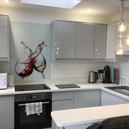 Leafy Lytham: Central Garden Apartment with Pet-Friendly Policy Lytham St Annes Exterior photo